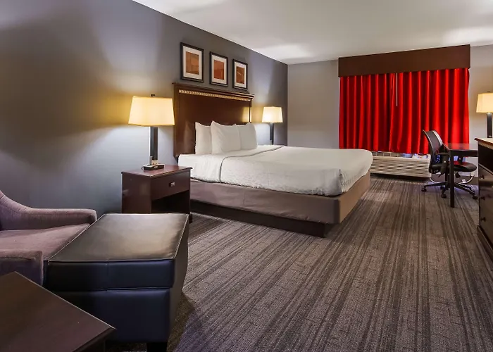 Spark By Hilton I-57 Hotel 3*