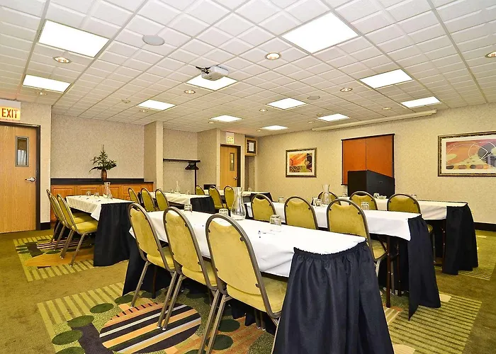 Spark By Hilton I-57 Hotel 3*