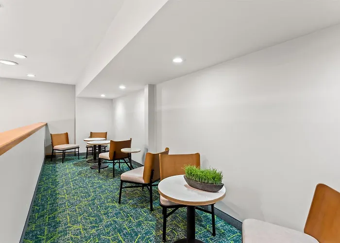 Hotel Spark By Hilton I-57 Oak Forest