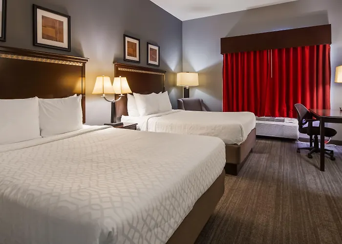 Spark By Hilton I-57 Hotel 3*